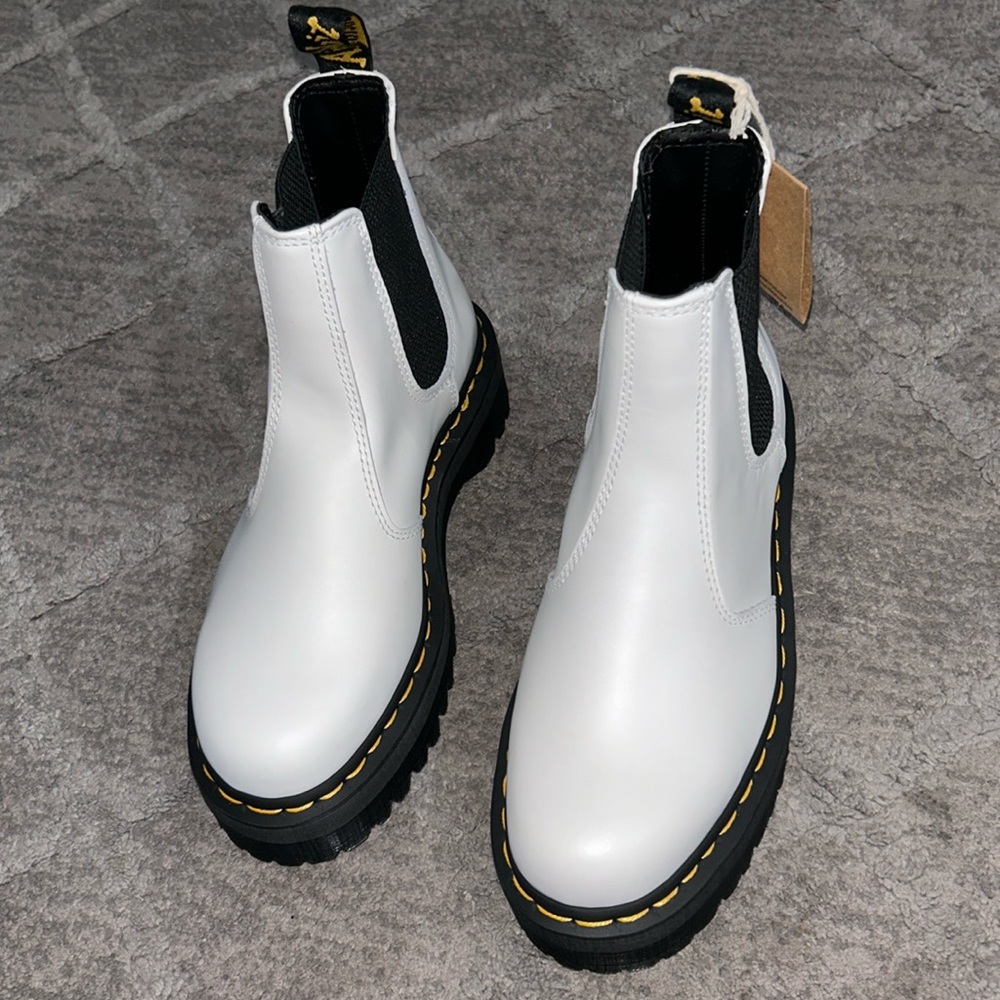 2976 Quad Chelsea boots. Dr Martens